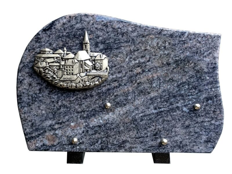 plaque funéraire granit avec village en bronze