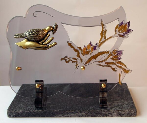 plaque funéraire altuglass main colombe en bronze
