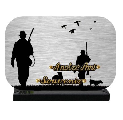 plaque funéraire avec chasseurs