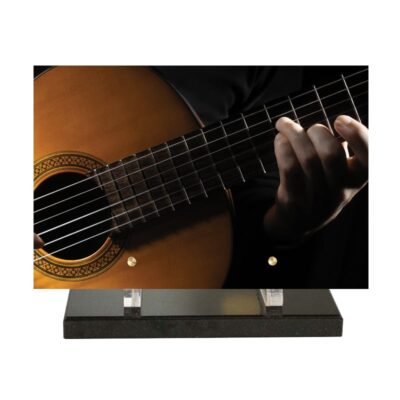 plaque funéraire joueur de guitare